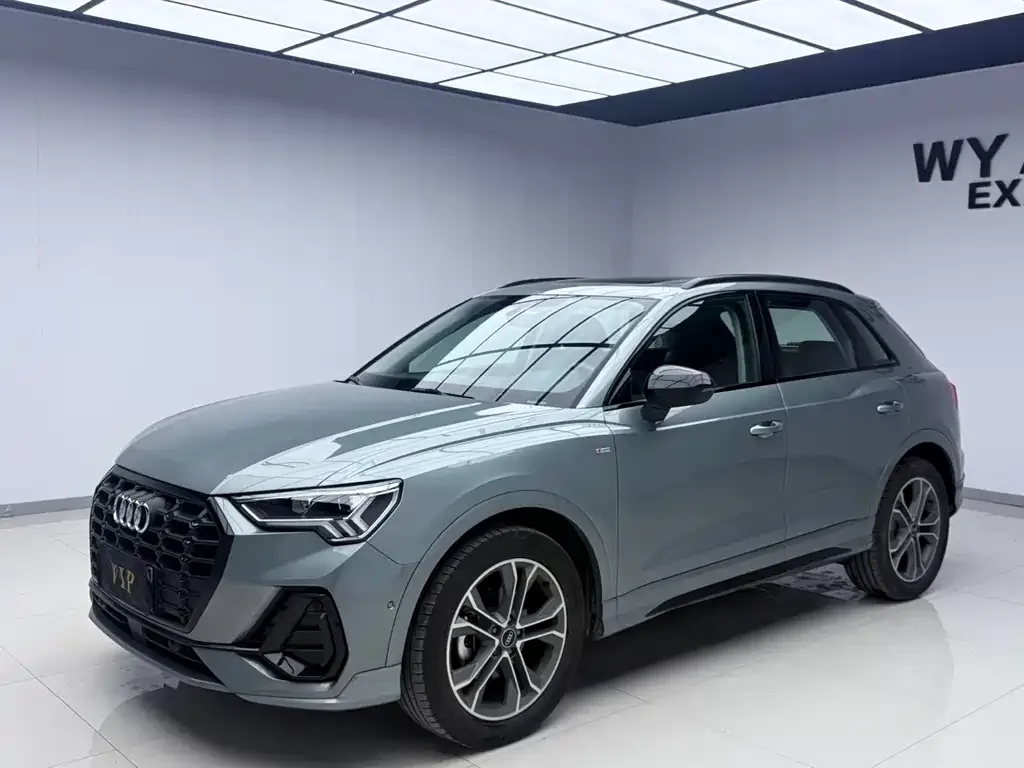 Audi Q3 — фото 1