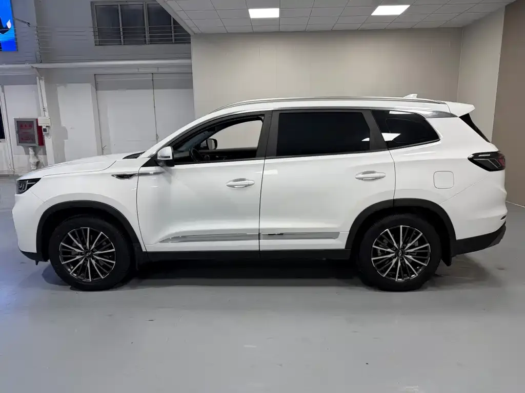 Chery Tiggo 8 PLUS — фото 9