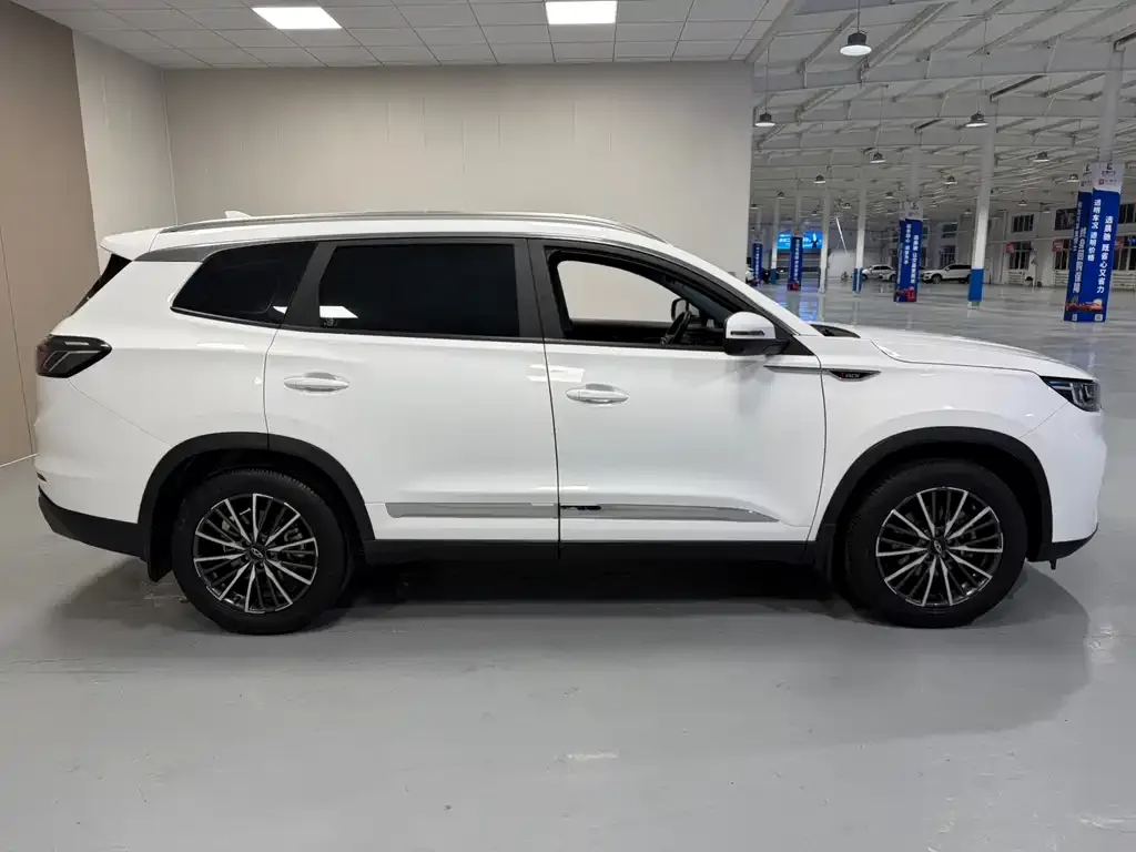 Chery Tiggo 8 PLUS — фото 5