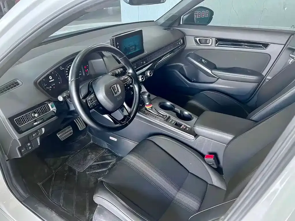 Honda Civic — фото 8