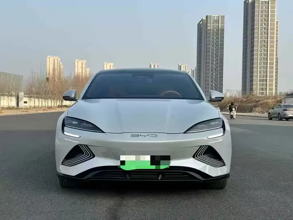 BYD Seal — фото 4