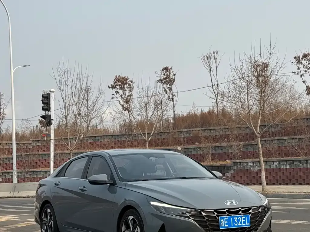 Hyundai Elantra 2023 из CN, фото 3