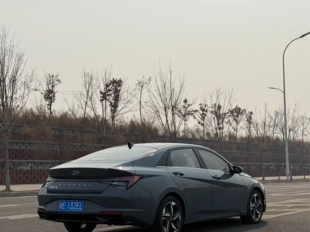 Hyundai Elantra 2023 из CN, фото 5