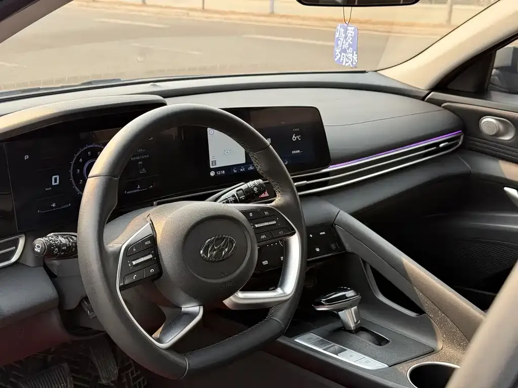 Hyundai Elantra 2023 из CN, фото 7
