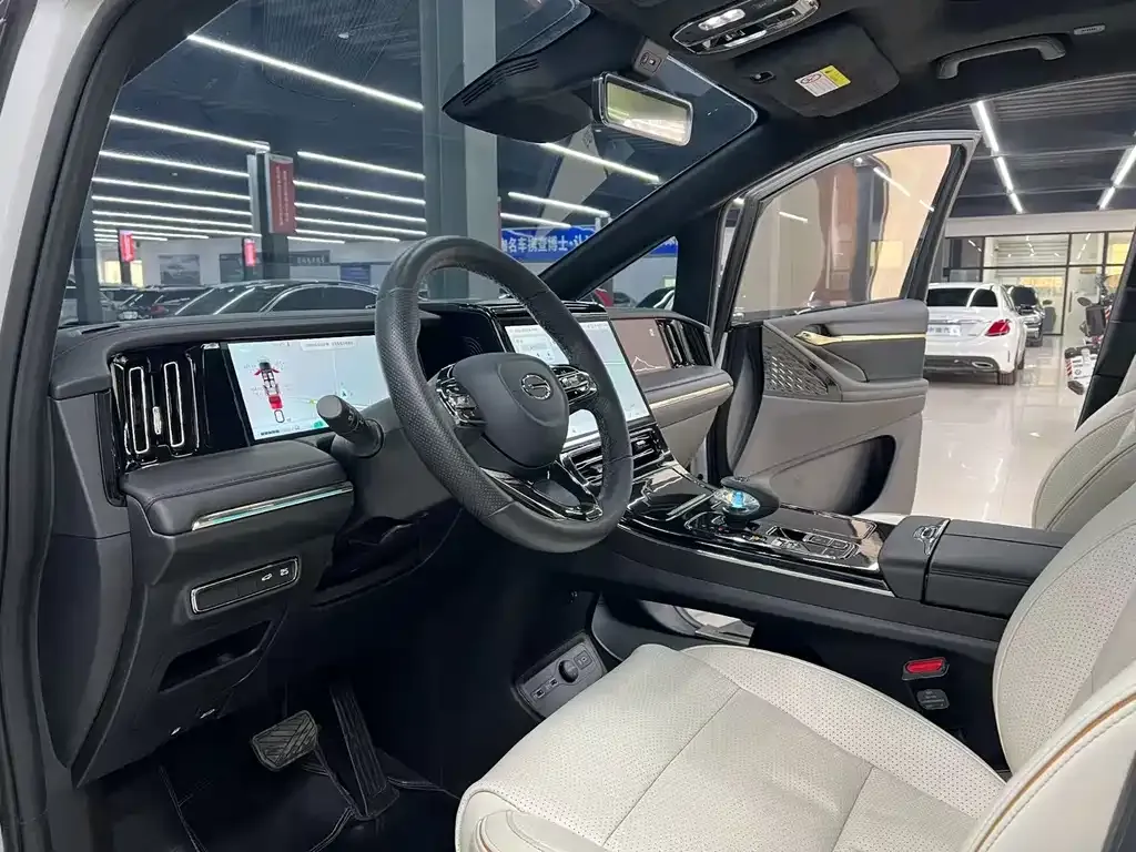 GAC Motor Trumpchi M8 — фото 9