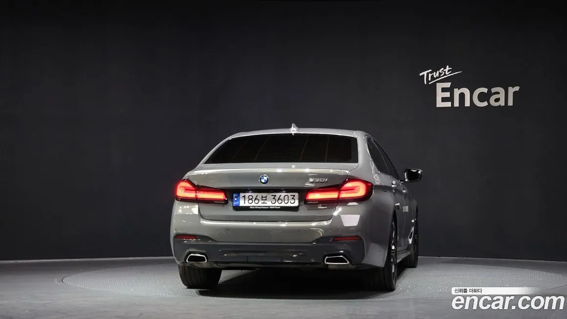 BMW 5-Series 2022 из KR, фото 3