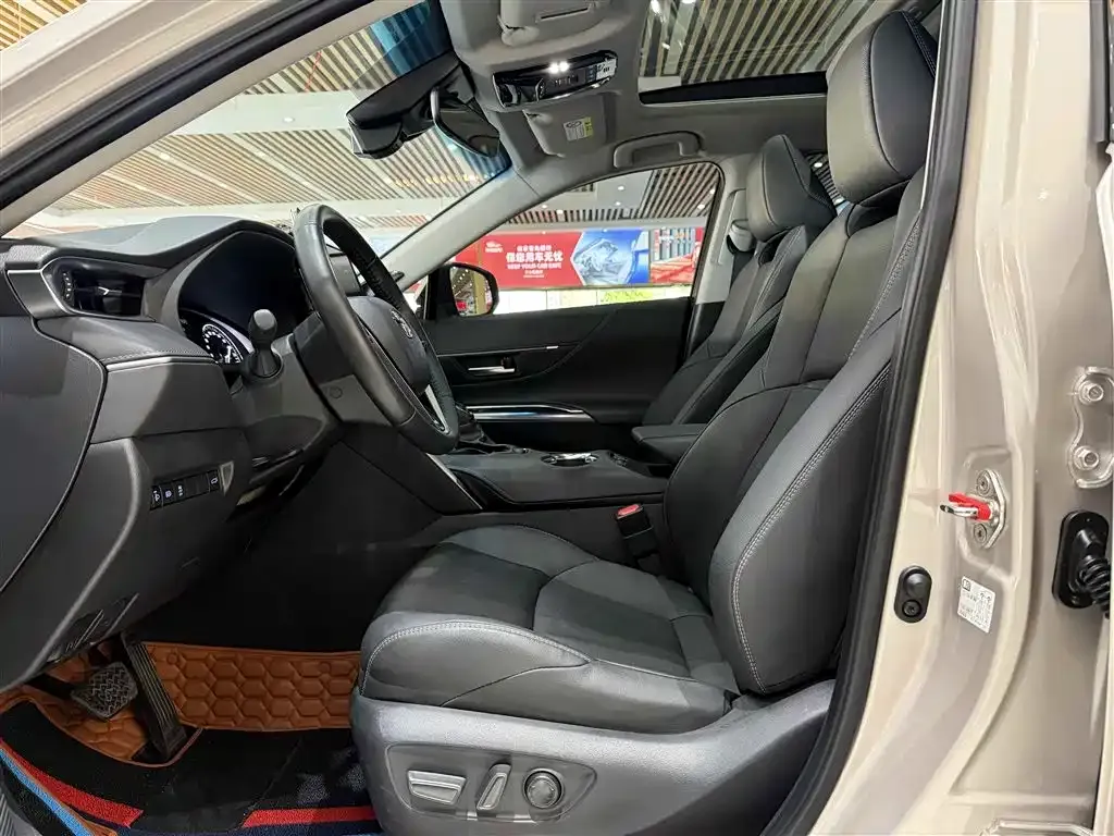 Toyota Venza 2022 из CN, фото 2