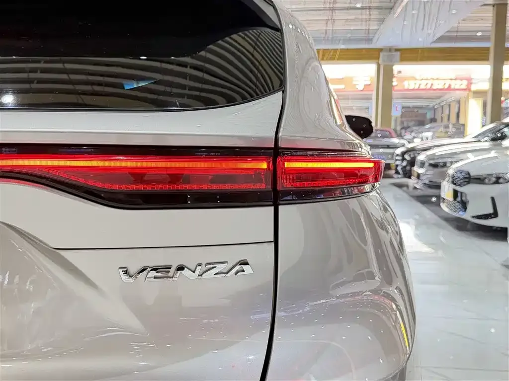 Toyota Venza 2022 из CN, фото 9
