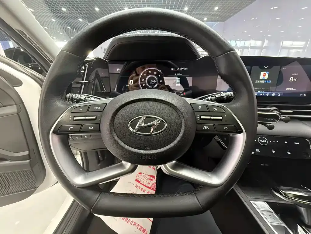 Hyundai Elantra 2023 из CN, фото 9