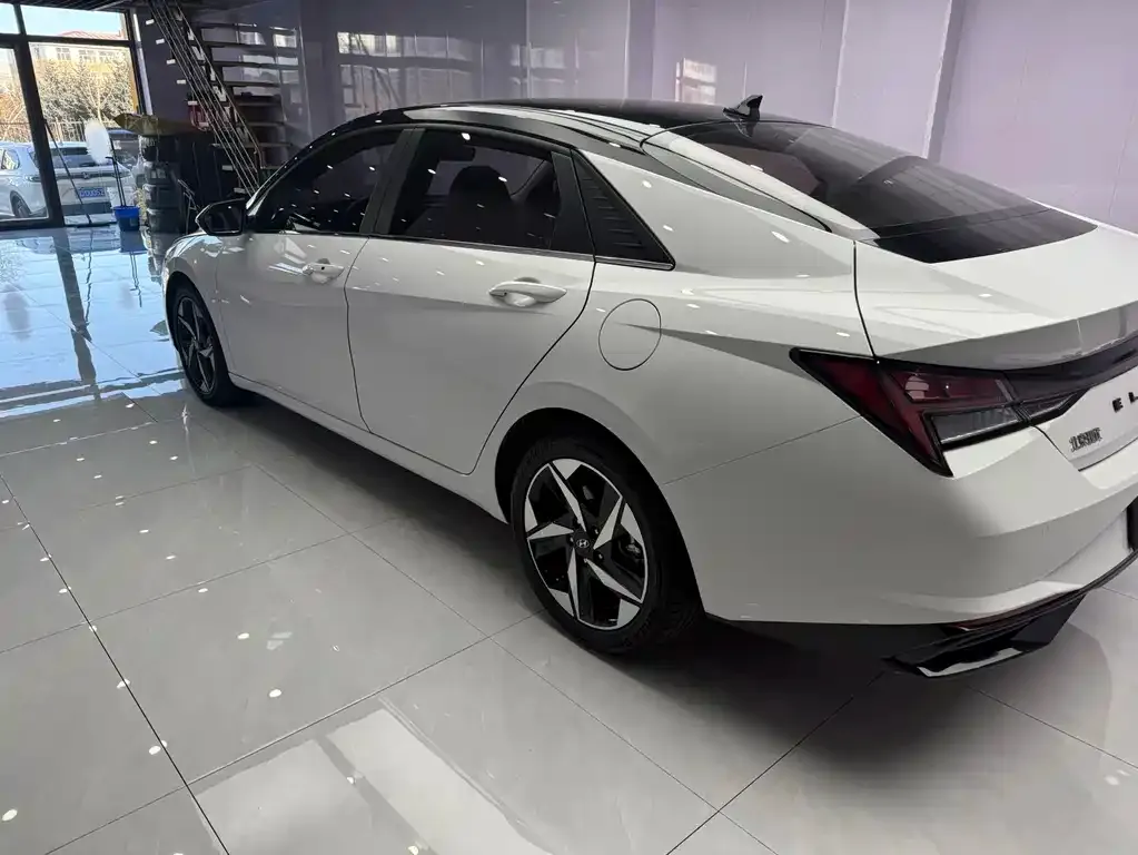 Hyundai Elantra 2023 из CN, фото 5