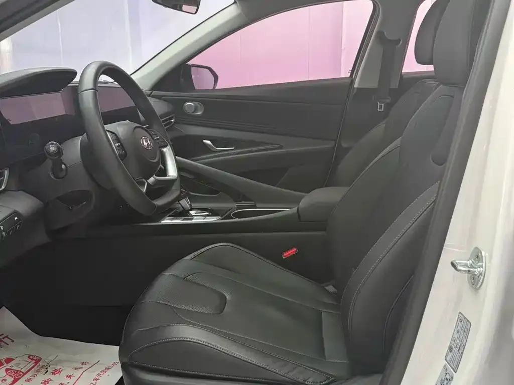 Hyundai Elantra 2023 из CN, фото 6