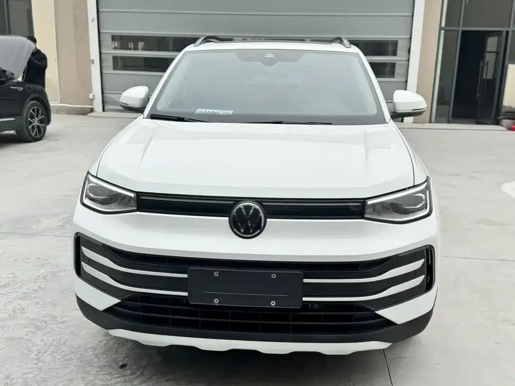 Volkswagen Tharu — фото 3