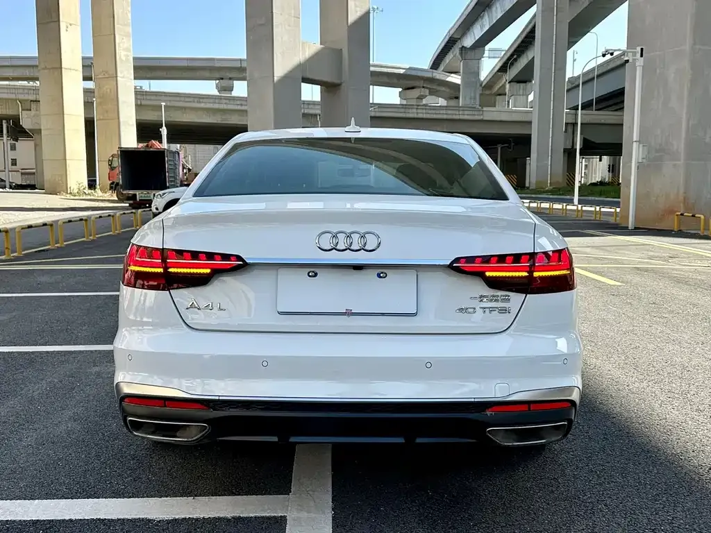 Audi A4L — фото 6