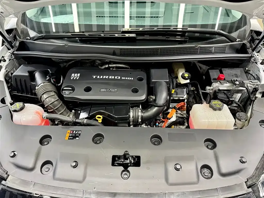 Buick GL8 Hybrid — фото 9