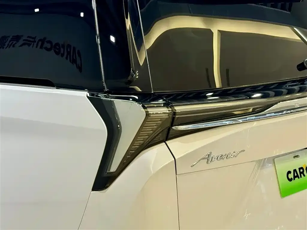 Buick GL8 Hybrid — фото 3