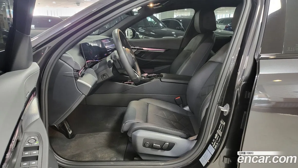 BMW 5-Series 2024 из KR, фото 10