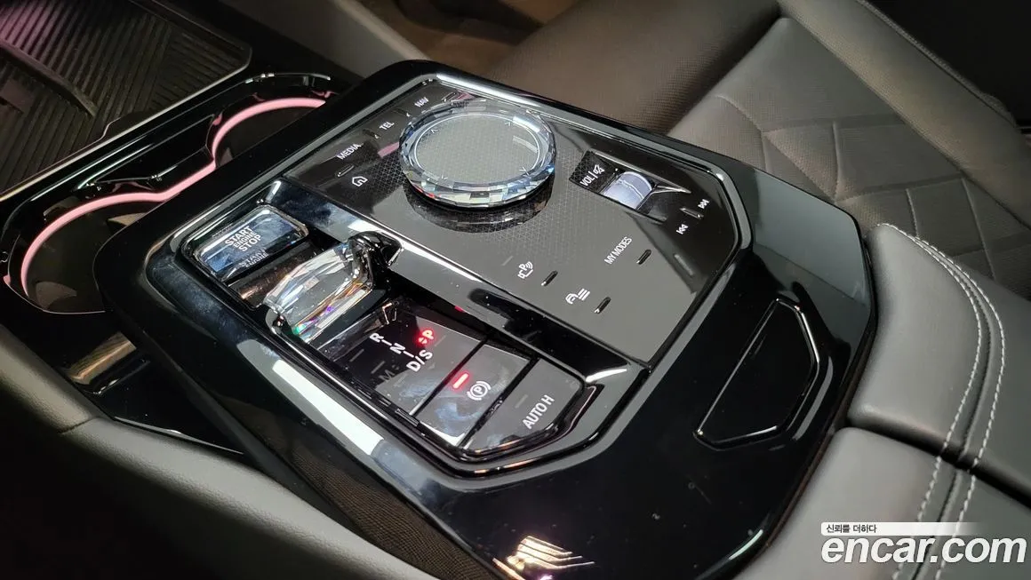 BMW 5-Series 2024 из KR, фото 9