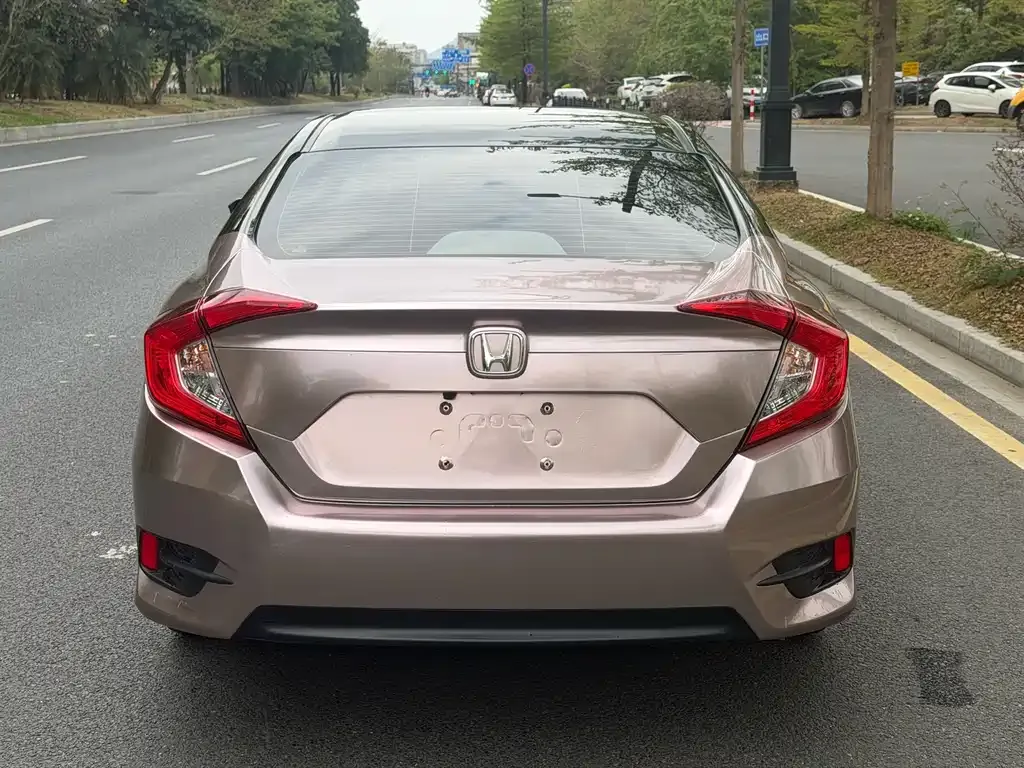 Honda Civic — фото 9