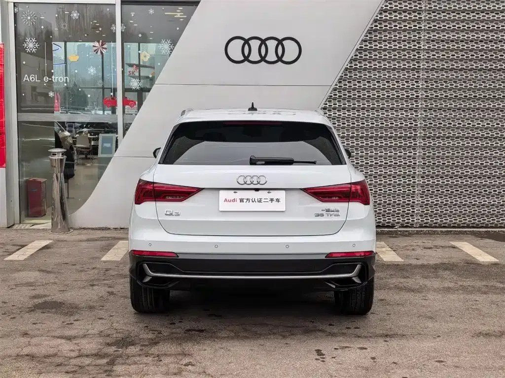 Audi Q3 2023 из CN, фото 8
