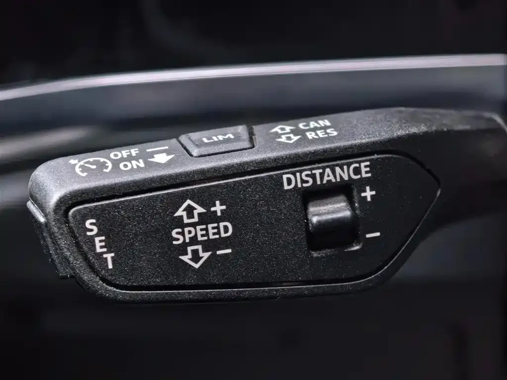 Audi Q3 2023 из CN, фото 3