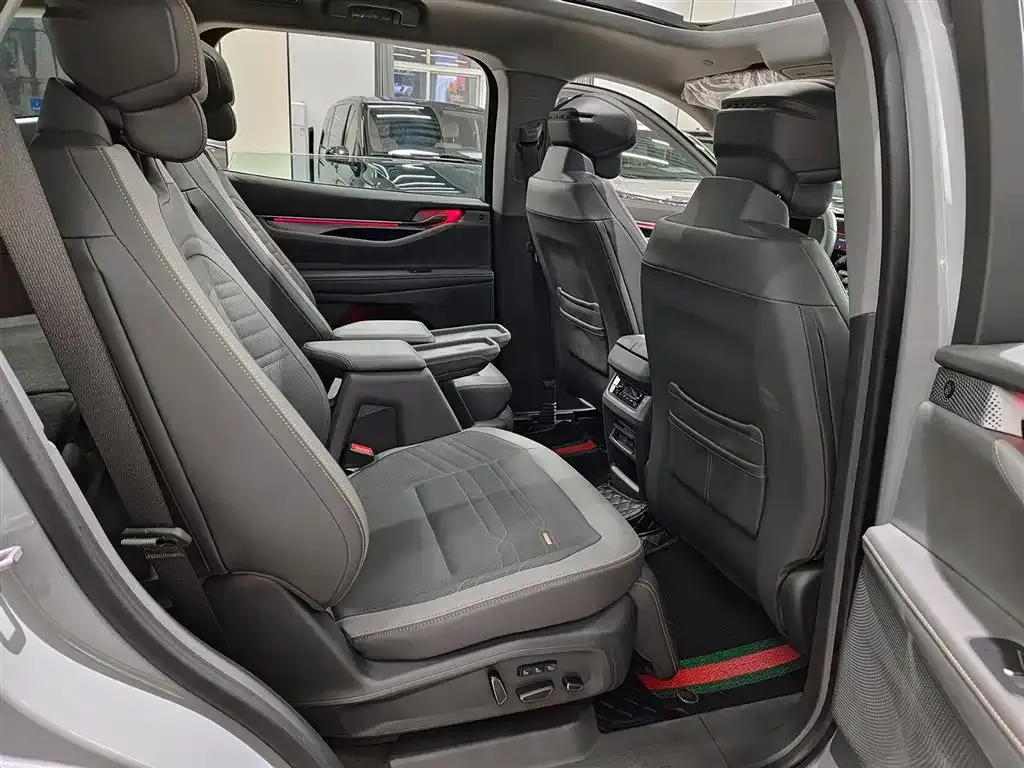 Ford Edge 2023 из CN, фото 4