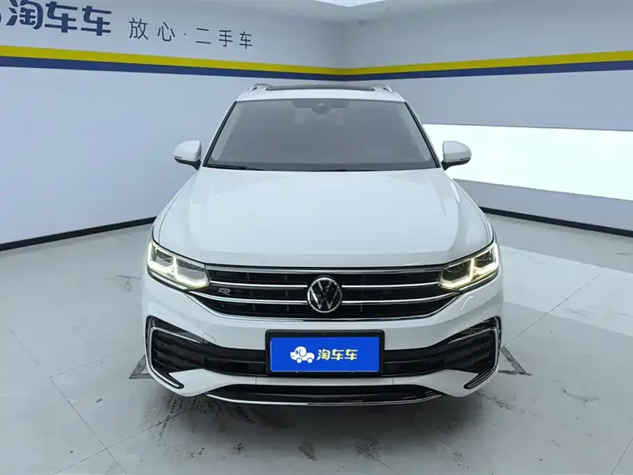 Volkswagen Tiguan L — фото 8
