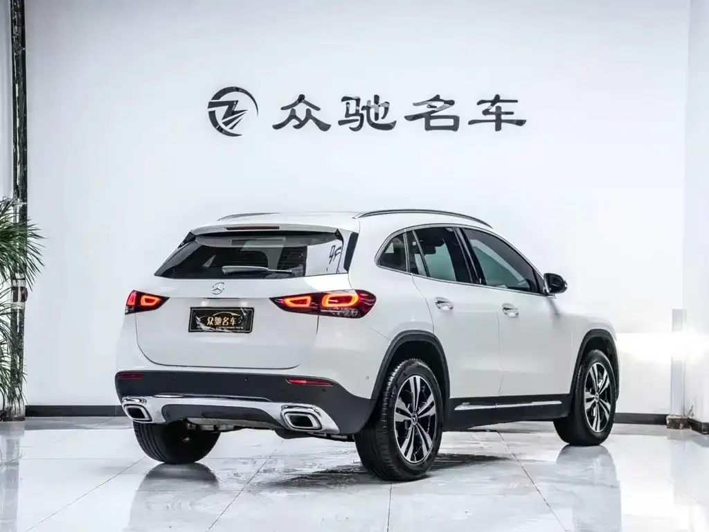 Mercedes-Benz GLA — фото 6