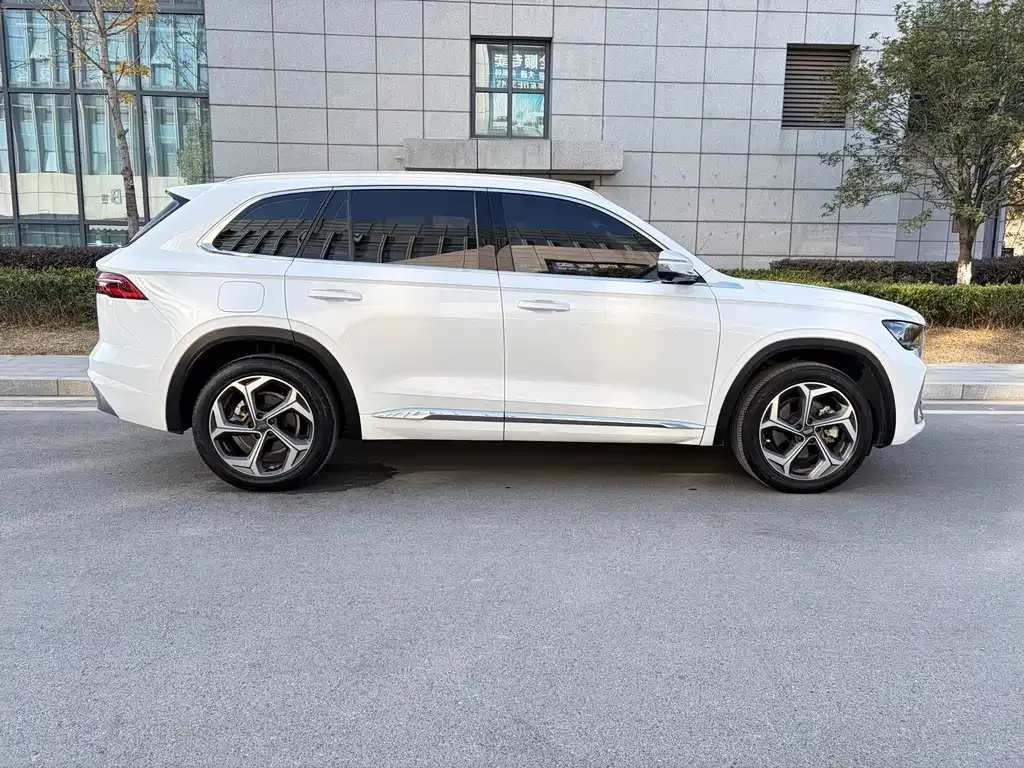 Geely Xingyue L — фото 3