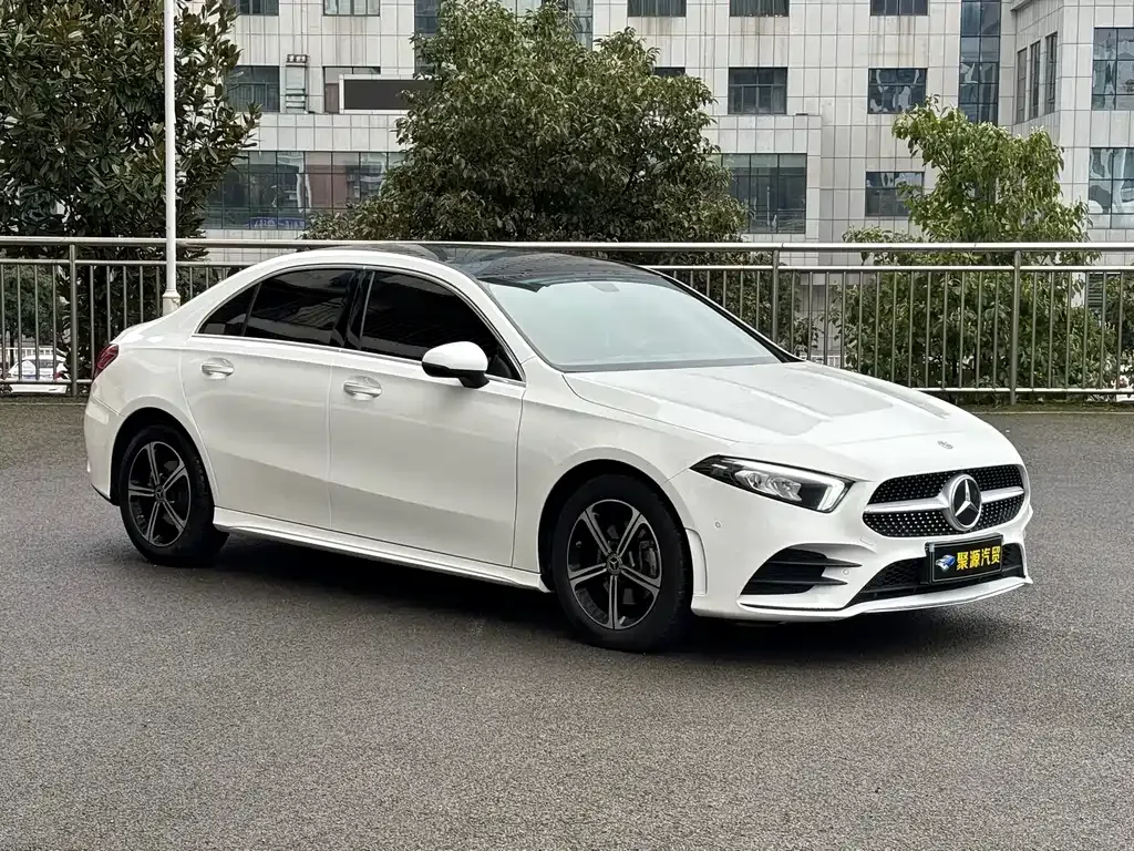 Mercedes-Benz A-Class — фото 6