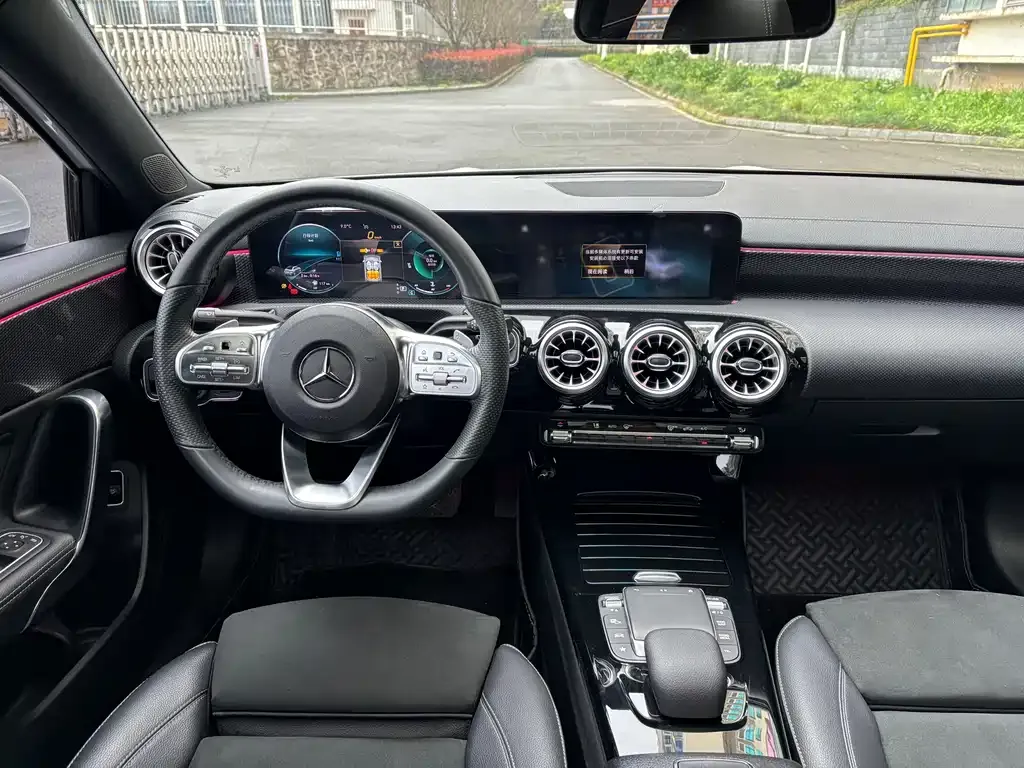 Mercedes-Benz A-Class — фото 2