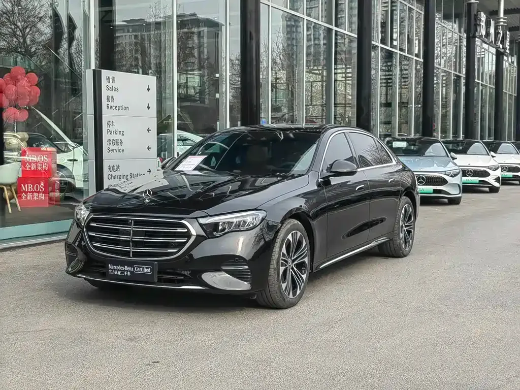 Mercedes-Benz E-Class — фото 1