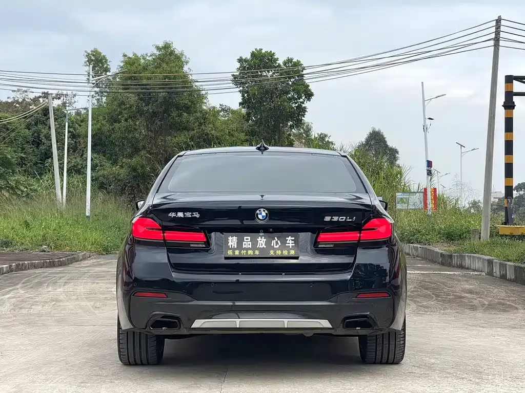 BMW 5 Series — фото 10