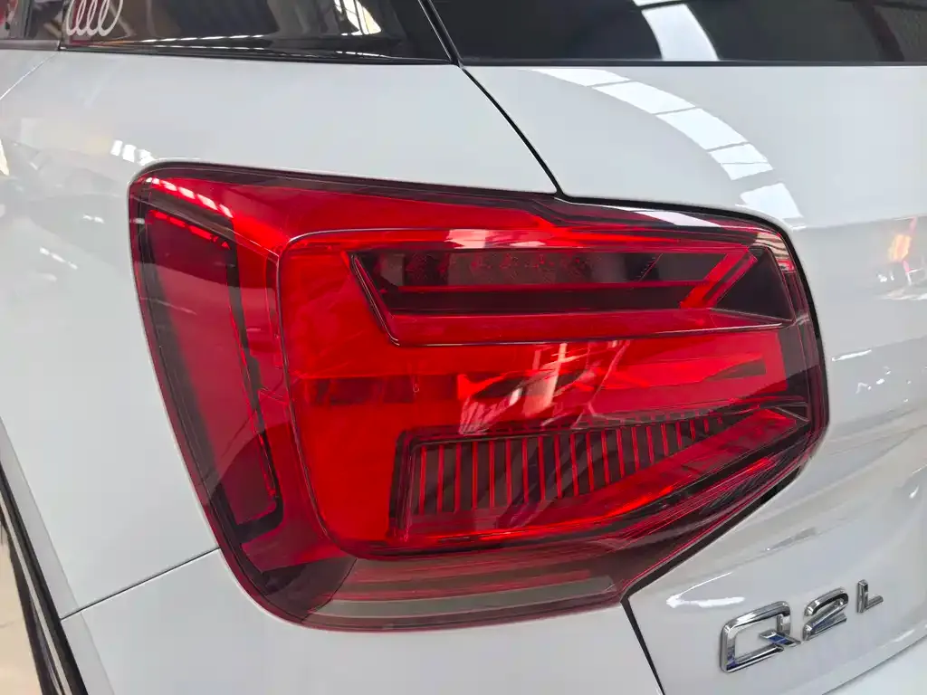 Audi Q2L 2021 из CN, фото 6