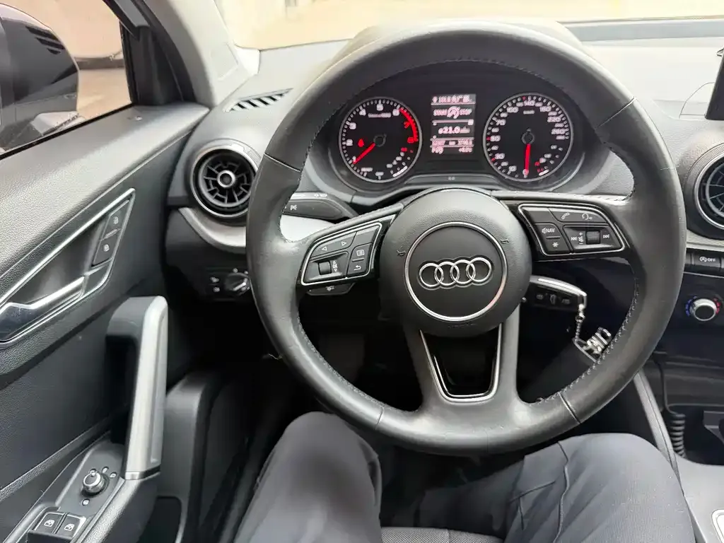 Audi Q2L 2021 из CN, фото 4
