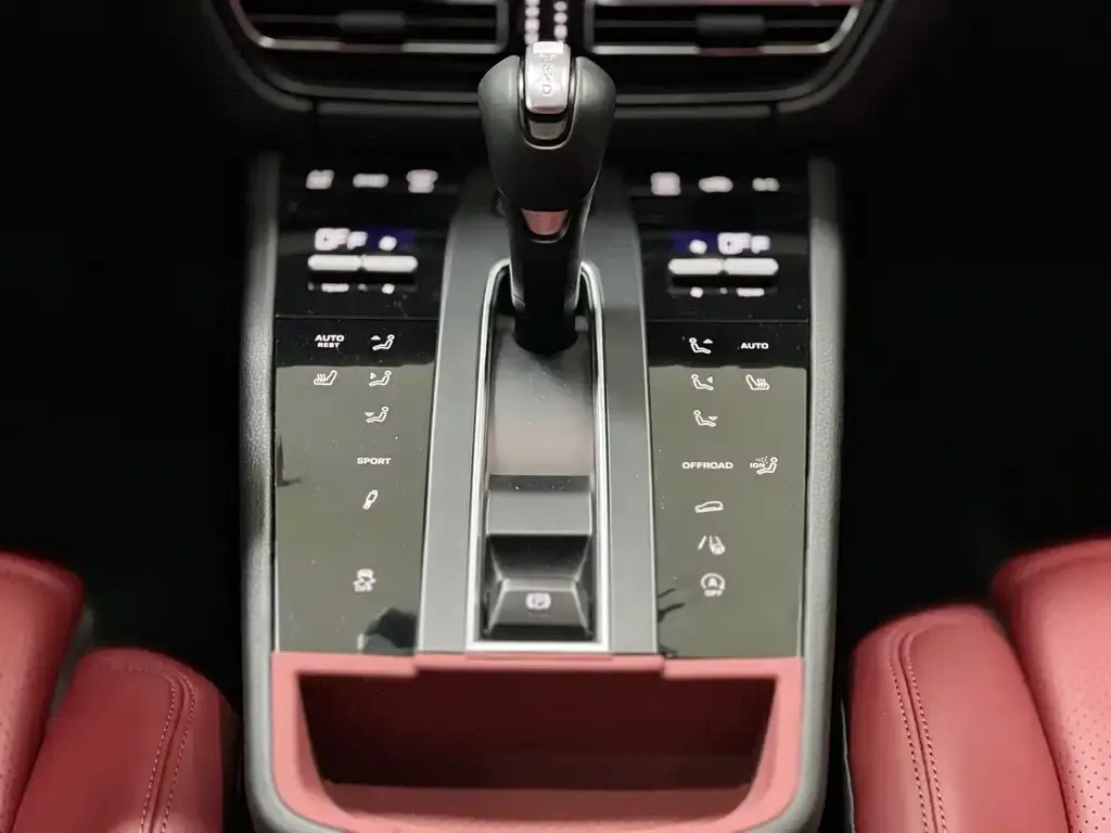 Porsche Macan 2024 из CN, фото 4