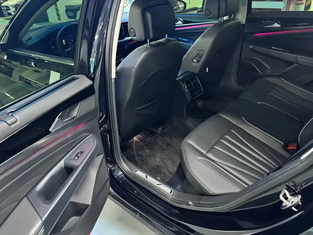 Volkswagen Passat — фото 6