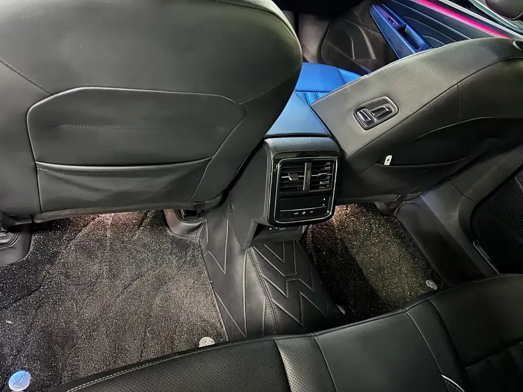 Volkswagen Passat — фото 4