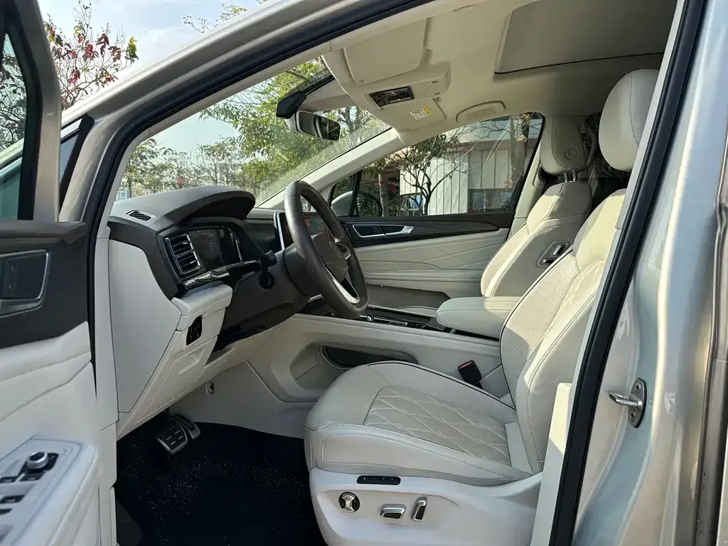 Volkswagen Viloran 2022 из CN, фото 9