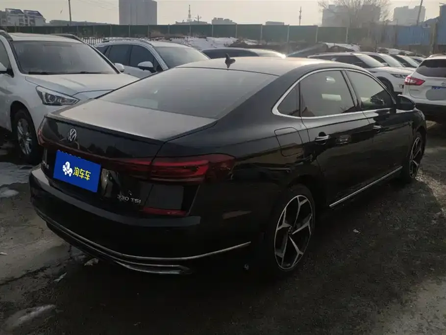 Volkswagen Passat — фото 3