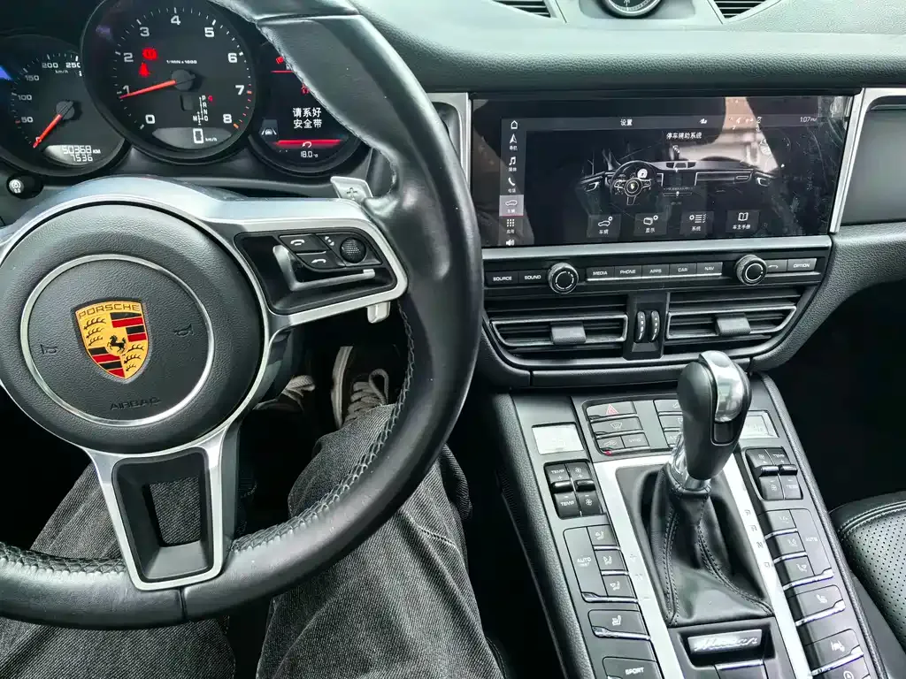 Porsche Macan — фото 6