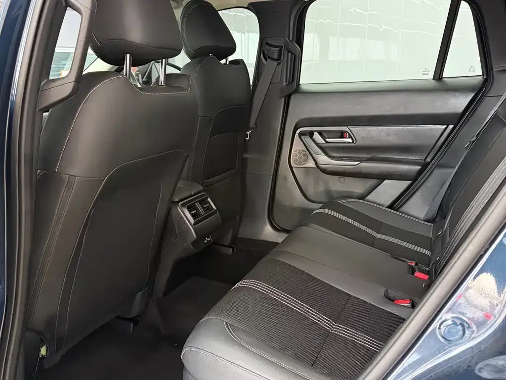 Mazda CX-50 2023 из CN, фото 4