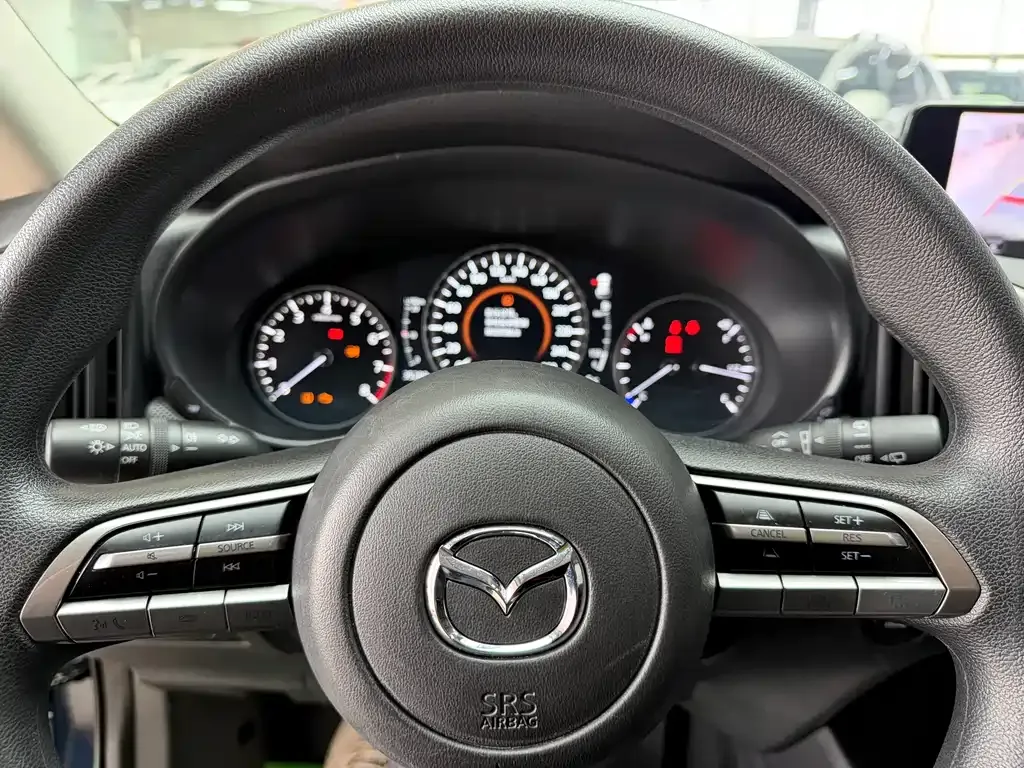Mazda CX-50 2023 из CN, фото 10