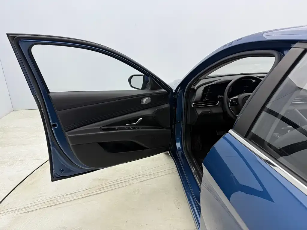 Hyundai Elantra 2021 из CN, фото 2