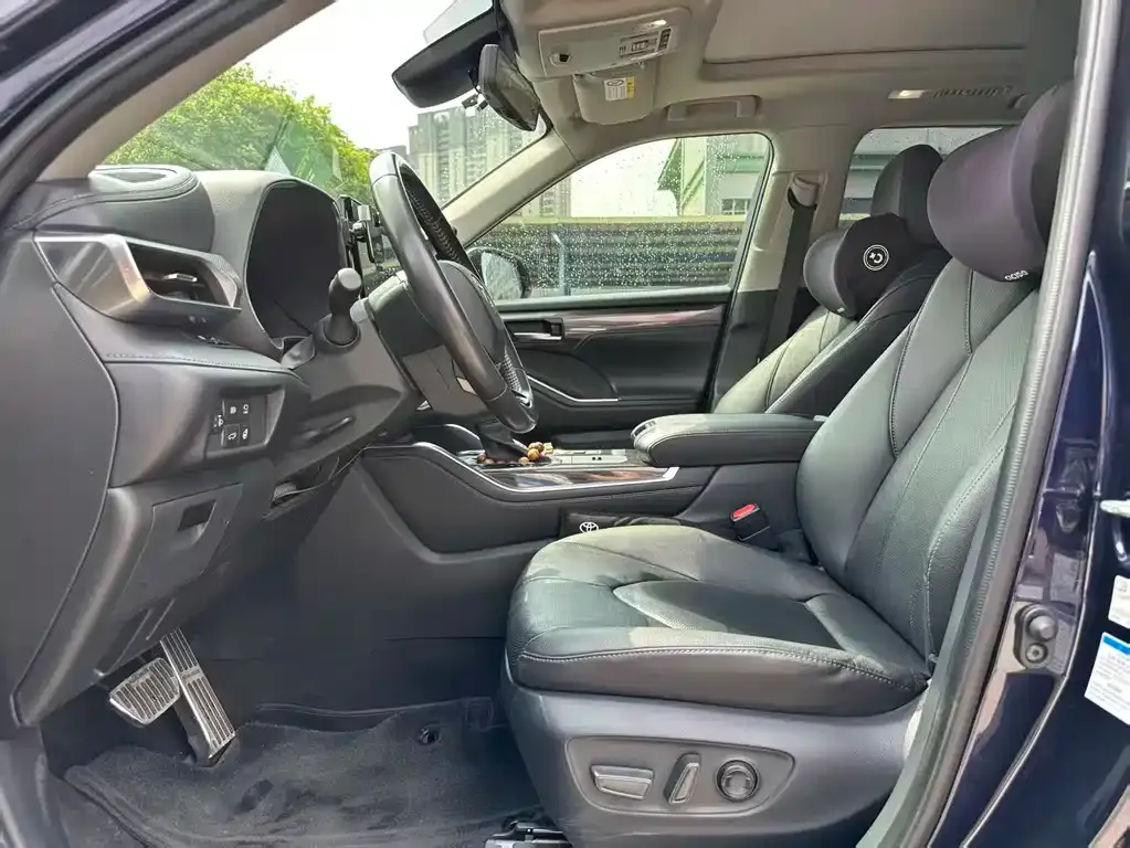 Toyota Highlander 2021 из CN, фото 2