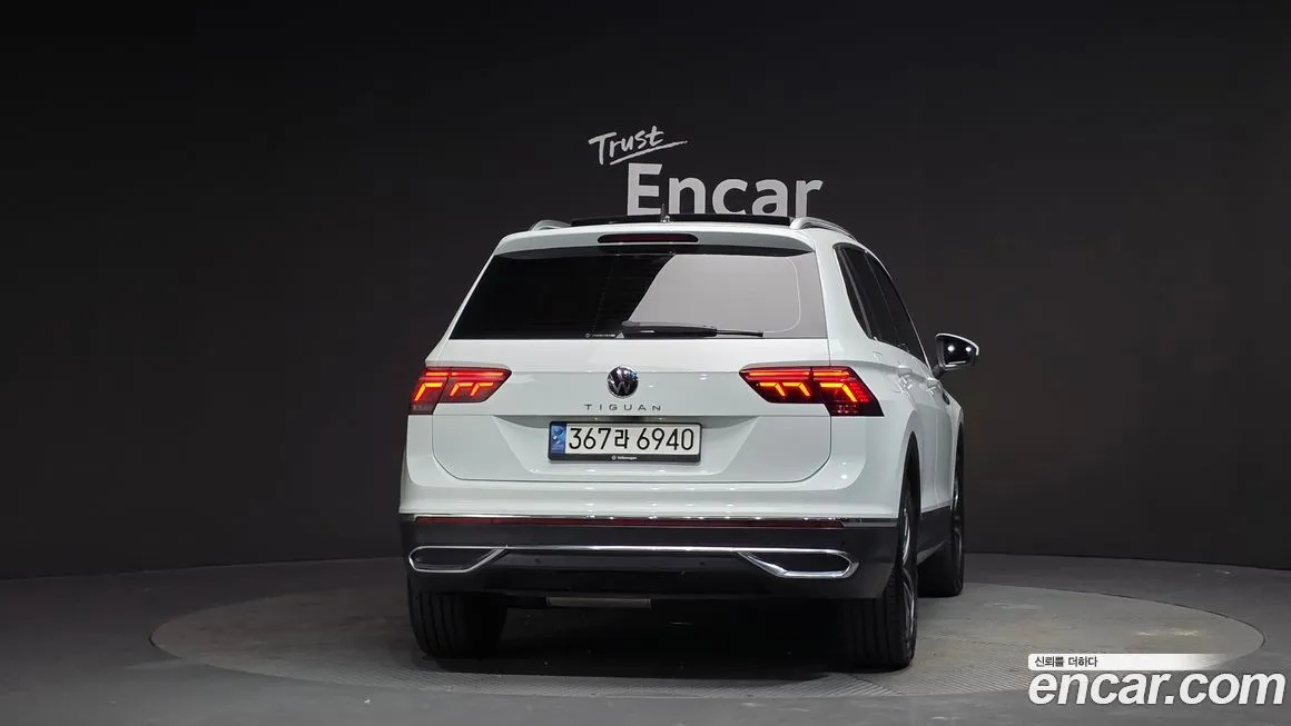 Volkswagen Tiguan — фото 8