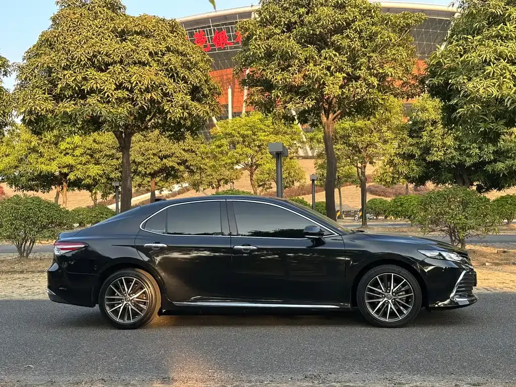 Toyota Camry 2023 из CN, фото 9