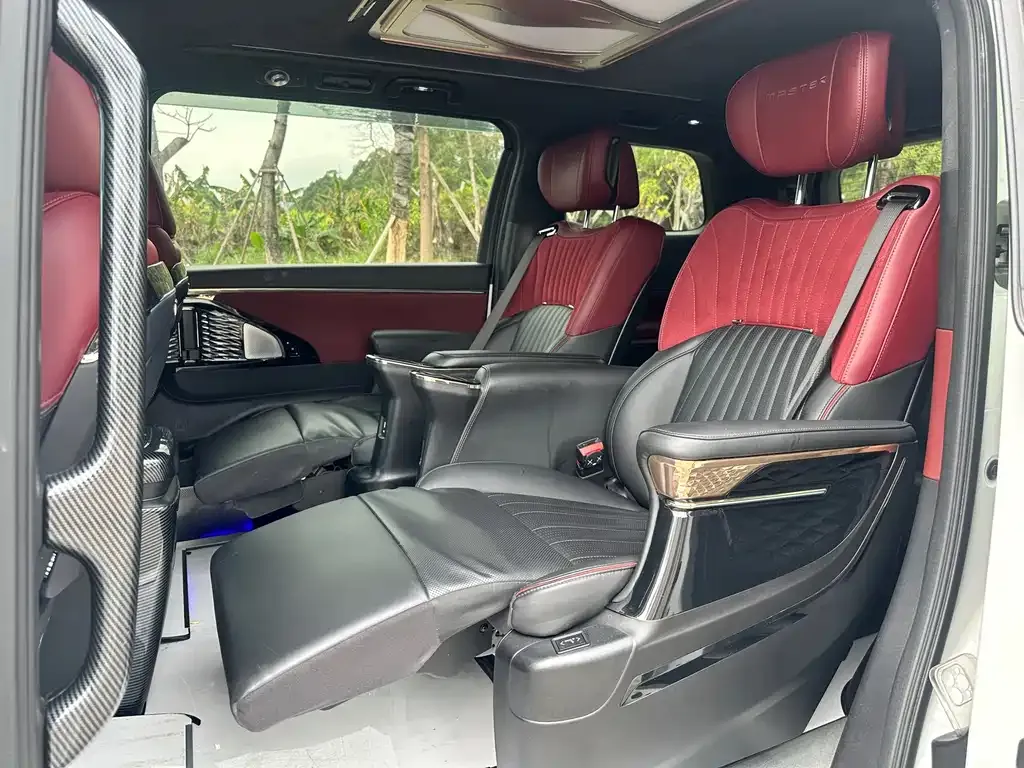 GAC Motor Trumpchi M8 — фото 3