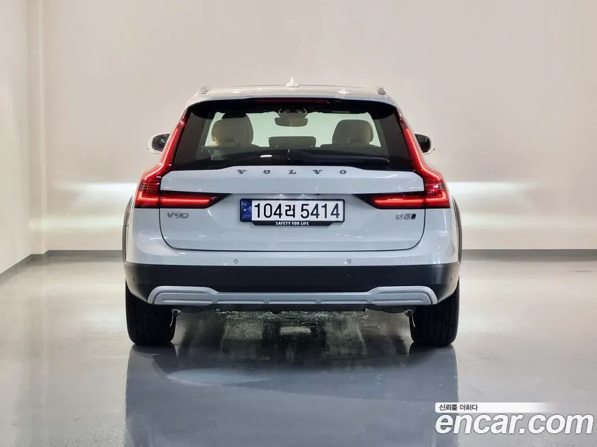 Volvo V90 2025 из KR, фото 5