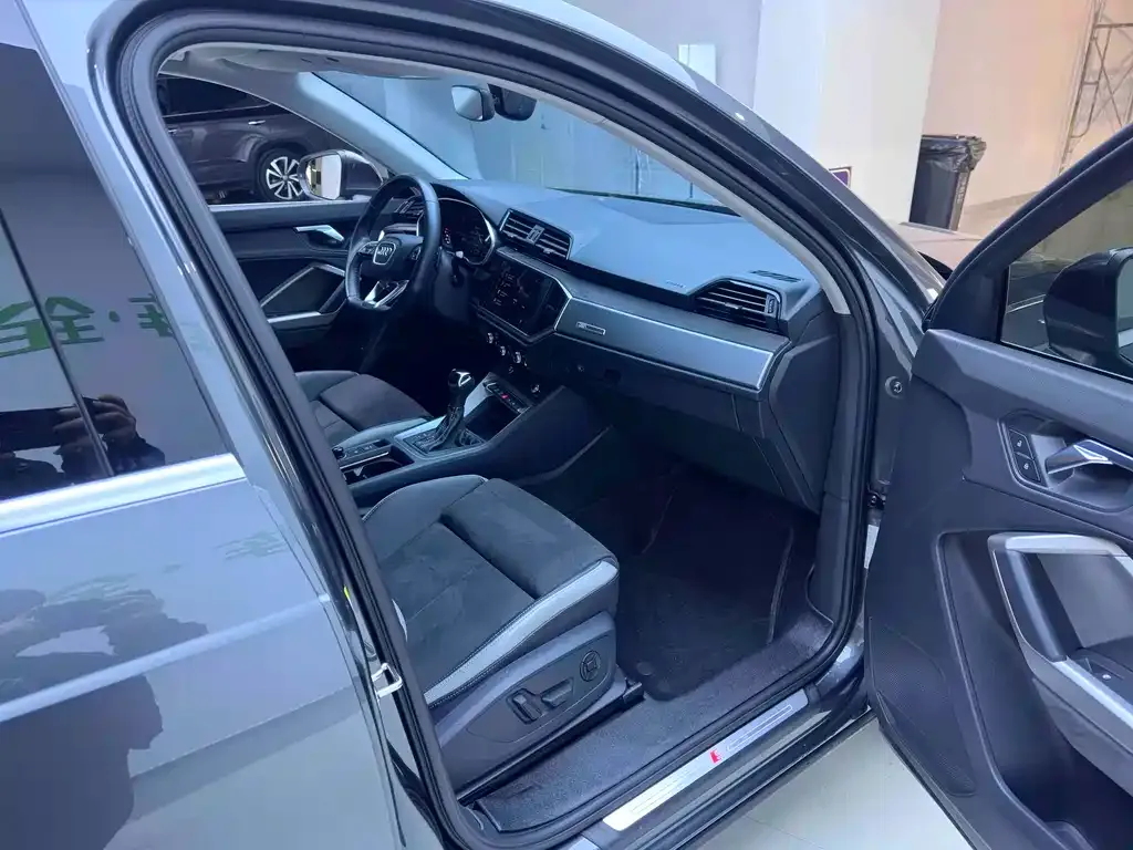 Audi Q3 2022 из CN, фото 3