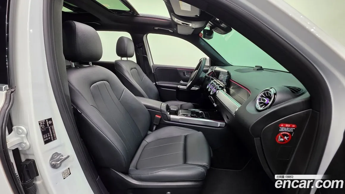 Mercedes-Benz GLB-Class — фото 10